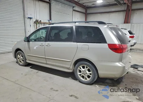 2004 Toyota Sienna Xle z USA, uszkodzony, nr VIN 5TDZA22C44S035201